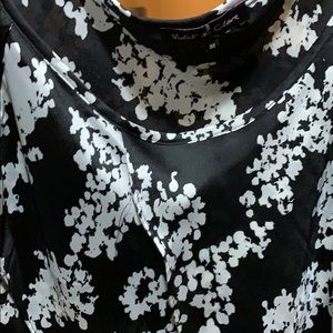 Violet Claire black/white short sleeved shirt